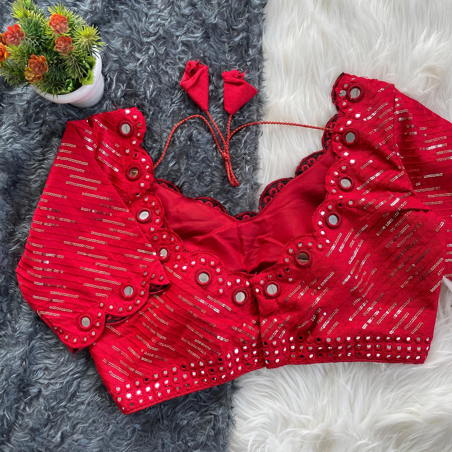 RED HEAVY REAL MIRROR WORK & SEQUENCE